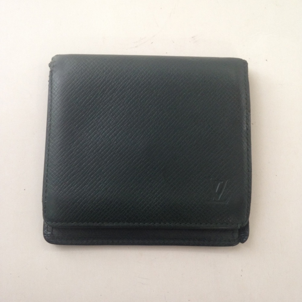 Louis Vuitton Green Taiga Leather Mens Wallet